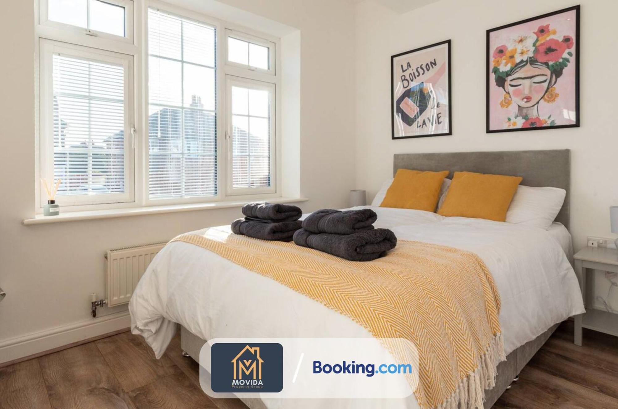 לידס Large Modern 6 Bedroom House By Movida Property Group Short Lets & Serviced Accommodation With Games Room מראה חיצוני תמונה